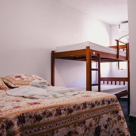 Beira Mar Hostel & Suites Vila do Abraao Bagian luar foto