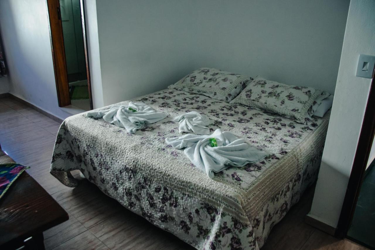Beira Mar Hostel & Suites Vila do Abraao Bagian luar foto