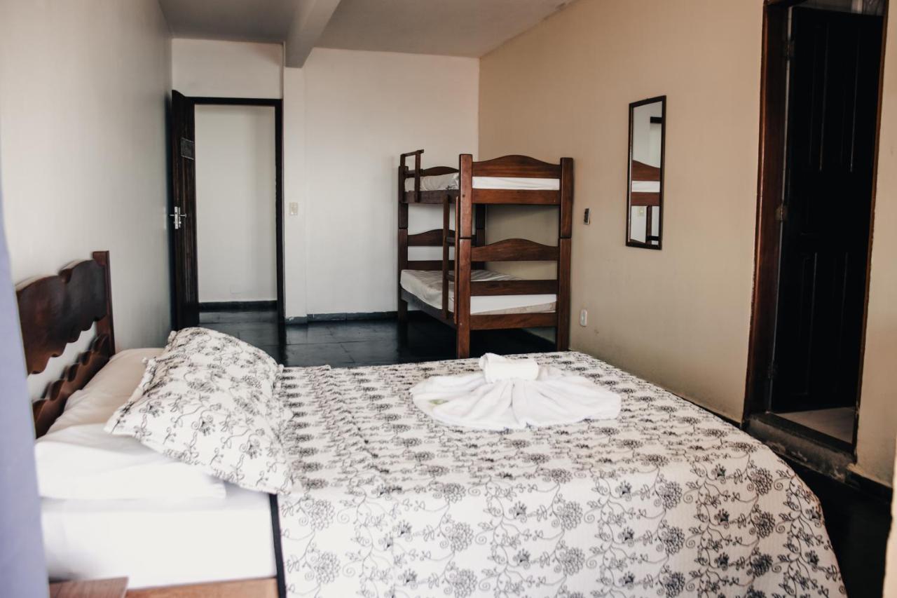 Beira Mar Hostel & Suites Vila do Abraao Bagian luar foto