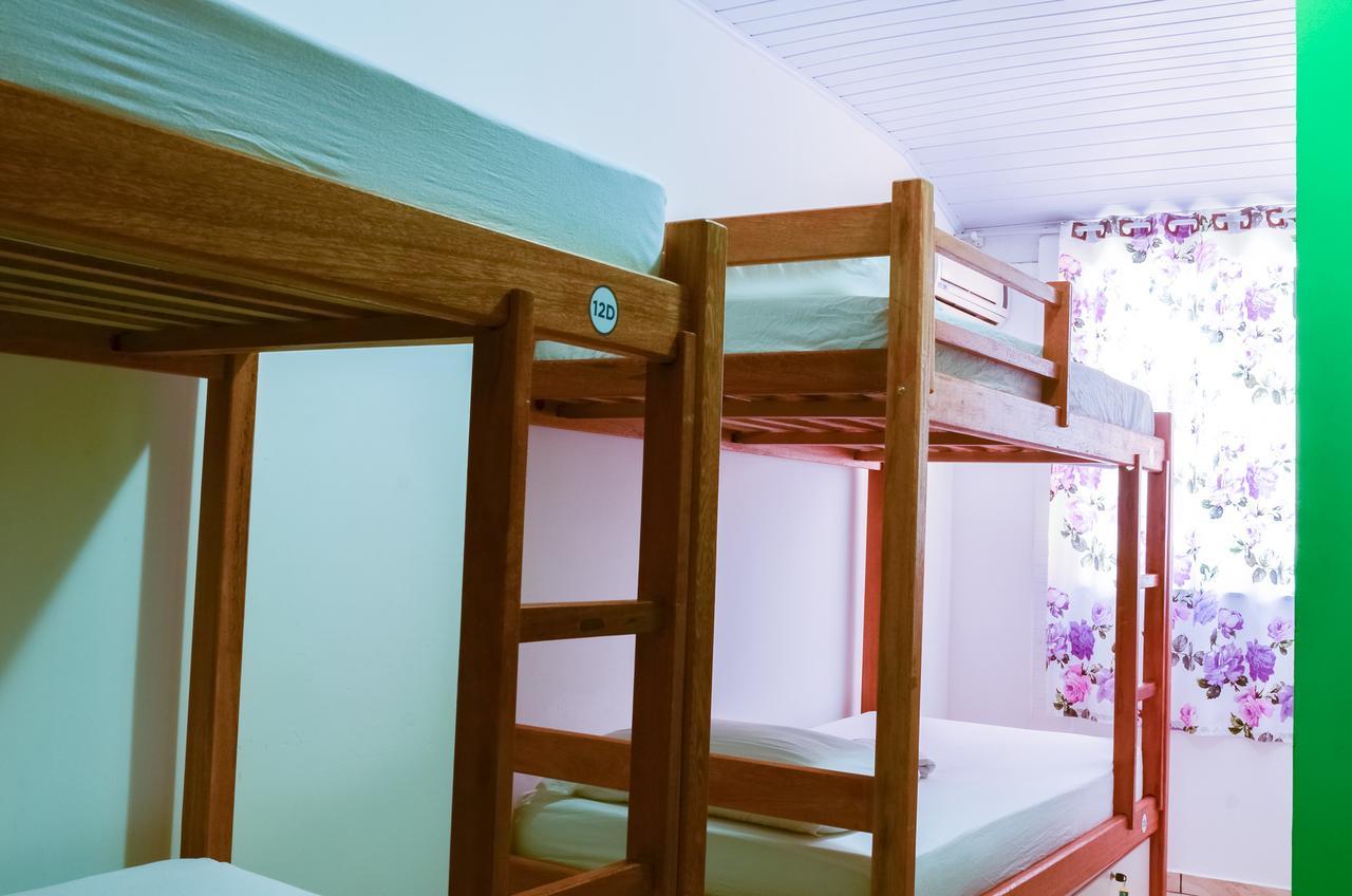 Beira Mar Hostel & Suites Vila do Abraao Bagian luar foto